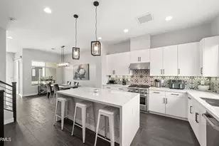 1717 E Morten Ave, Phoenix, AZ 85020 - Photo 1