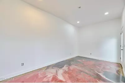 327 E Medlock Drive, Phoenix, AZ 85012 - Photo 32