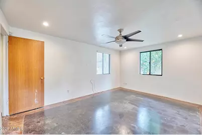 327 E Medlock Drive, Phoenix, AZ 85012 - Photo 20