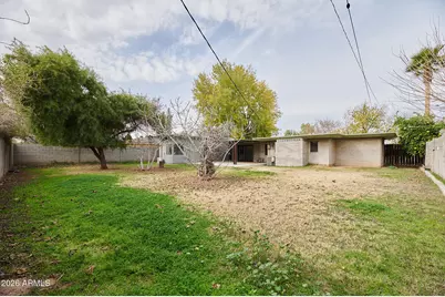 327 E Medlock Drive, Phoenix, AZ 85012 - Photo 36