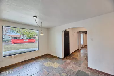 327 E Medlock Drive, Phoenix, AZ 85012 - Photo 4