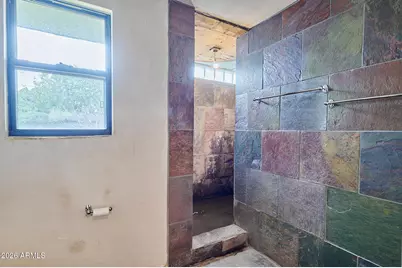 327 E Medlock Drive, Phoenix, AZ 85012 - Photo 22