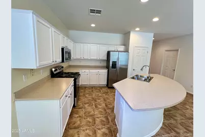 4707 E Carob Drive, Gilbert, AZ 85298 - Photo 8