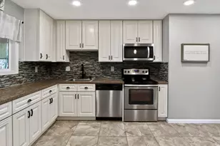 12922 W Bonanza Dr, Sun City West, AZ 85375 - Photo 4