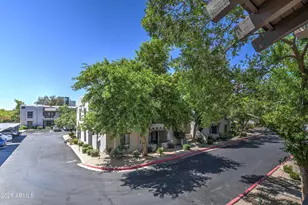 7300 N Dreamy Draw Dr, Phoenix, AZ 85020 - Photo 1