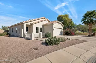 1134 E Pedro Rd, Phoenix, AZ 85042 - Photo 1