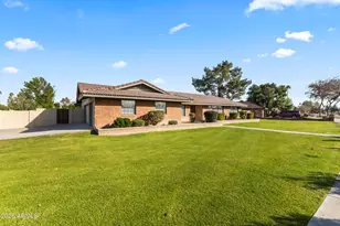 1306 E La Vieve Ln, Tempe, AZ 85284 - Photo 1