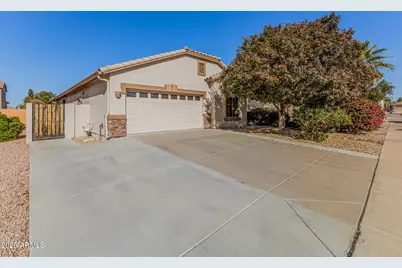1136 E San Tan Drive, Gilbert, AZ 85296 - Photo 1