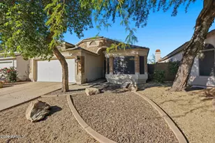 2412 E Rosemonte Dr, Phoenix, AZ 85050 - Photo 1