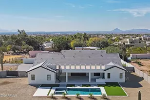 8042 E Palm Ln, Mesa, AZ 85207 - Photo 34