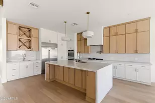 8042 E Palm Ln, Mesa, AZ 85207 - Photo 6