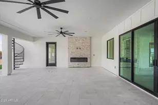 8042 E Palm Ln, Mesa, AZ 85207 - Photo 28