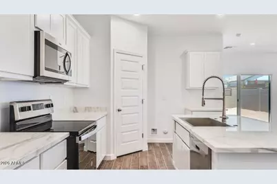 1534 E Glazier Drive E, Casa Grande, AZ 85122 - Photo 1