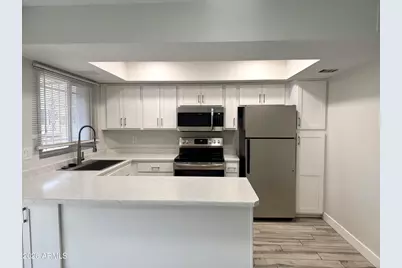 6678 N 43rd Avenue, Glendale, AZ 85301 - Photo 1