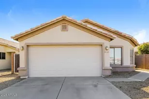 3319 W Louise Dr, Phoenix, AZ 85027 - Photo 1