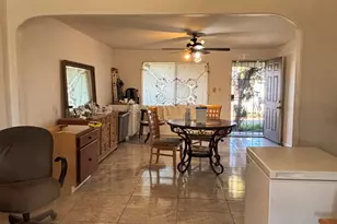7125 W Heatherbrae Dr, Phoenix, AZ 85033 - Photo 1