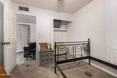 8002 N 42nd Avenue, Phoenix, AZ 85051 - Photo 18