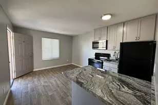 9647 N 10th Ave, Phoenix, AZ 85021 - Photo 1