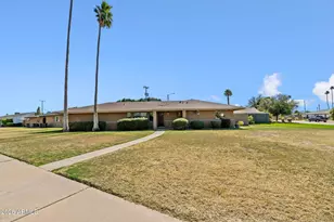 2055 W Edgemont Ave, Phoenix, AZ 85009 - Photo 1
