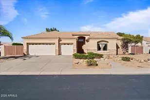 4662 W Fallen Leaf Ln, Glendale, AZ 85310 - Photo 1