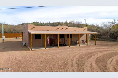 37115 S Rincon Road, Wickenburg, AZ 85390 - Photo 1