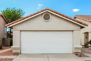 1327 E Muriel Dr, Phoenix, AZ 85022 - Photo 1