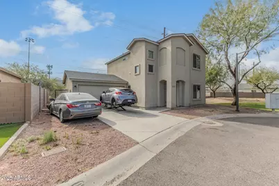 825 E Minton Street, Phoenix, AZ 85042 - Photo 1