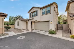 4625 E Beck Ln, Phoenix, AZ 85032 - Photo 1