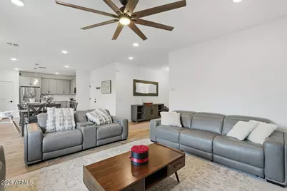 9240 E Sequence Avenue, Mesa, AZ 85212 - Photo 6