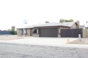 7301 W Canterbury Dr, Peoria, AZ 85345 - Photo 1