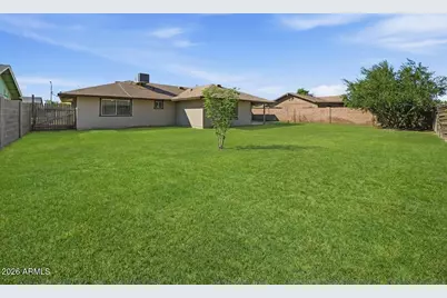 5607 N 73rd Avenue, Glendale, AZ 85303 - Photo 12