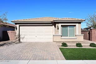 784 W Leadwood Ave, Queen Creek, AZ 85140 - Photo 1