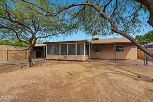2407 W Laurel Ln, Phoenix, AZ 85029 - Photo 32