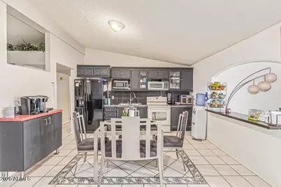 6718 W Catalina Drive, Phoenix, AZ 85033 - Photo 8