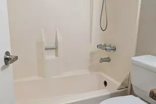 8322 N 60th Ave, Glendale, AZ 85302 - Photo 16