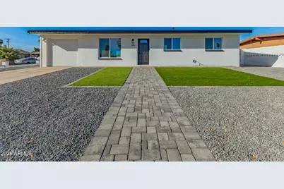4936 W Highland Avenue W, Phoenix, AZ 85031 - Photo 1