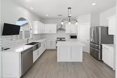 3818 W Carson Road, Phoenix, AZ 85041 - Photo 12