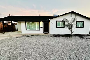 3301 E Palm Ln E, Phoenix, AZ 85008 - Photo 1