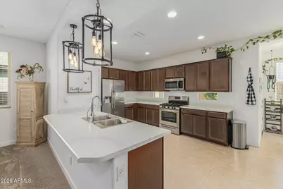 7413 S 22nd Avenue, Phoenix, AZ 85041 - Photo 1