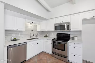 4736 N 14th Street, Phoenix, AZ 85014 - Photo 1