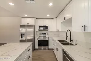 6929 W Monte Vista Rd, Phoenix, AZ 85035 - Photo 1