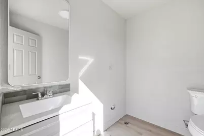 123 W South Mountain Avenue, Phoenix, AZ 85041 - Photo 28