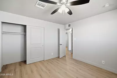 123 W South Mountain Avenue, Phoenix, AZ 85041 - Photo 18