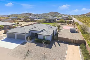 11 E Cavalry Dr, Phoenix, AZ 85086 - Photo 1