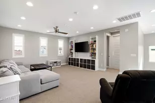 21716 N 60th Ter, Phoenix, AZ 85054 - Photo 8