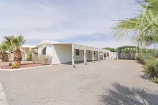 490 N Moon Mountain Ave, Quartzsite, AZ 85346 - Photo 1