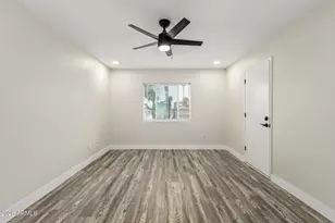 10828 N Biltmore Dr, Phoenix, AZ 85029 - Photo 10