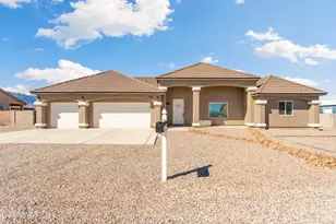4156 S Lois Ln, Sierra Vista, AZ 85650 - Photo 1