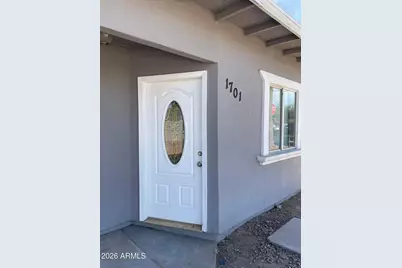 1701 E Harvard Street #Frnt HS, Phoenix, AZ 85006 - Photo 1