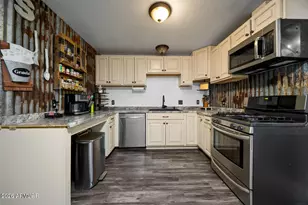 125 S Hamblin St, Eagar, AZ 85925 - Photo 8
